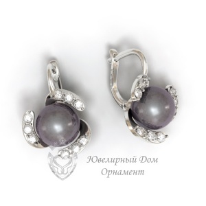 Серьги из белого золота с черным жемчугом